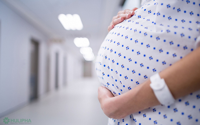 Mang thai mắc COVID-19 có biến chứng gì không?